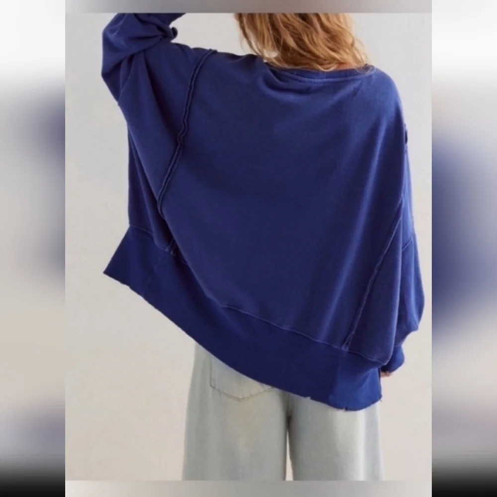 Free People We The Free Graphic Camden Sweatshirt - Blue Floral - Large - Picture 2 of 8